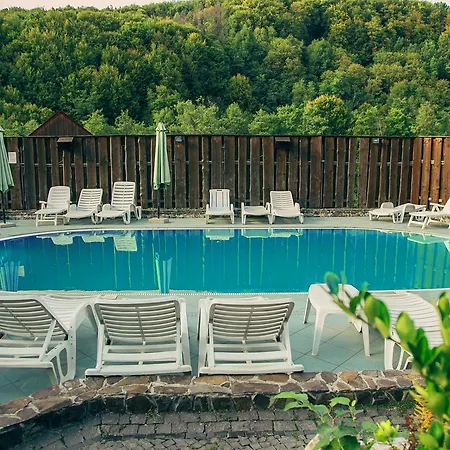 Sribne Dzherelo * Ilnytsya