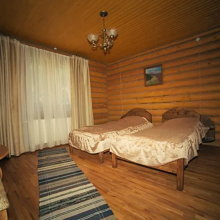 Sribne Dzherelo Zajazd Ilnytsya